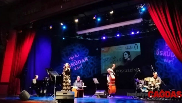 Üsküdar'da Yaprak Sayar rüzgarı esti