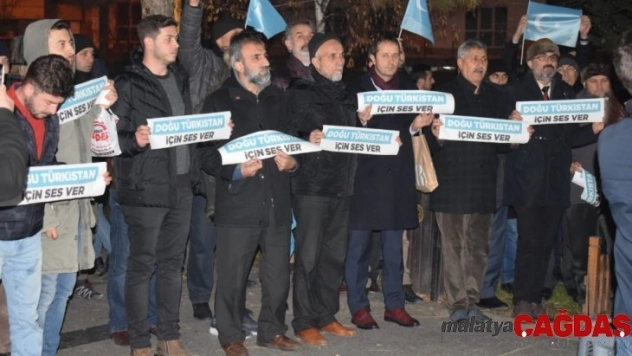 Uygurların sessiz çığlığına ses oldular