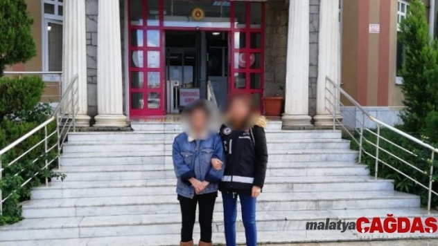 Uyuşturucu satıcısı kadın Didim polisinden kaçamadı