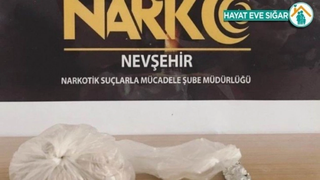 Uyuşturucu ticareti yapan 2 kişi tutuklandı