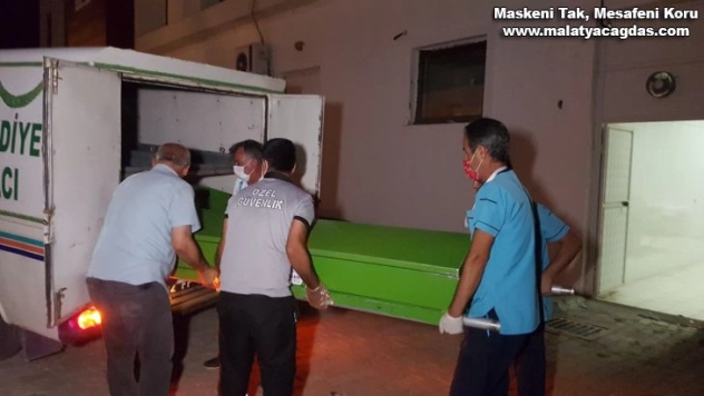 Üzerine boru düşen genç işçi hayatını kaybetti