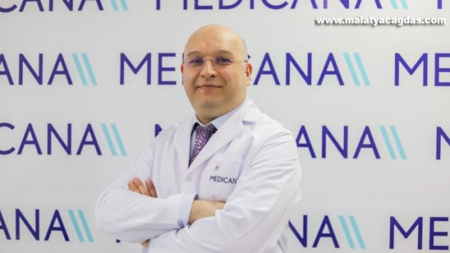 Uzmanı uyardı: 'Gebeliğin ilk 3 ayında Covid 19 aşısı tercih edilmemelidir'