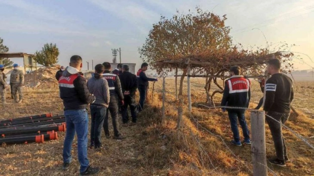 Üzüm ağacının köküne gizlenmiş uyuşturucu bulundu