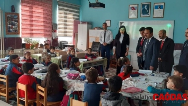 Vali Aktaş, Yazıhüyük'te zeka oyunları ve tasarım atölyesinin açılışını yaptı