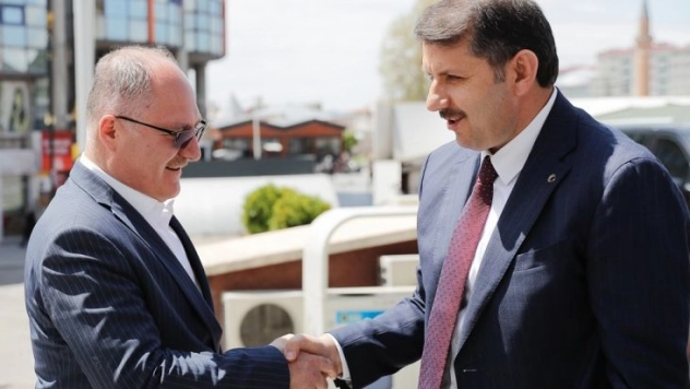 Vali Ayhan'dan başkan Bilgin'e veda ziyareti