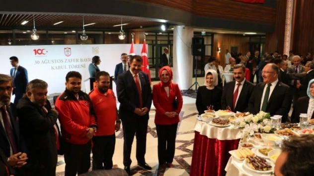 Vali Ayhan ve Başkan Bilgin'den Plevne Marşı