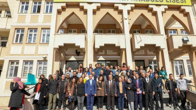 Vali Balcı öğrencilerle bir araya geldi