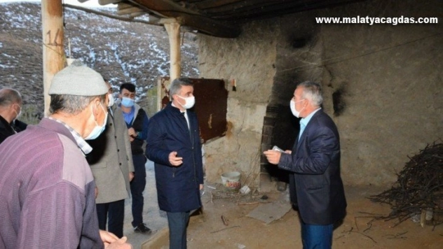 Vali Baruş deprem bölgesinde incelemelerde bulundu