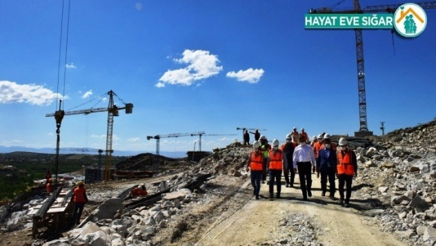 Vali Baruş, Gelincik Tepesi 2. Etap Çalışmalarını İnceledi