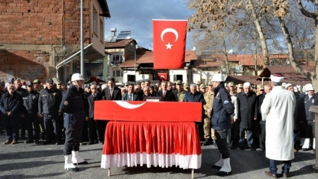 Vali Baruş, Şehit Macit'in Cenaze Törenine Katıldı