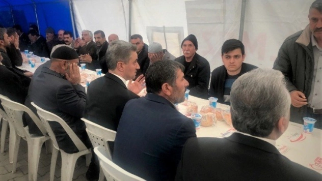 Vali Baruş, Şehit Önal'ın Mevlit Programına Katıldı