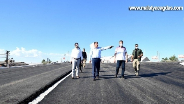 Vali Baruş'tan Anayurt Bulvarına tam not