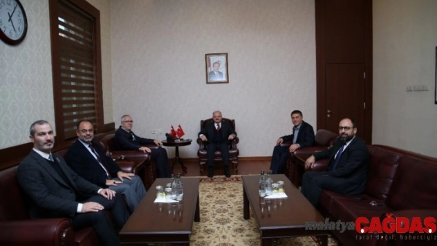 Vali Çakacak, iş dünyasının temsilcilerini kabul etti