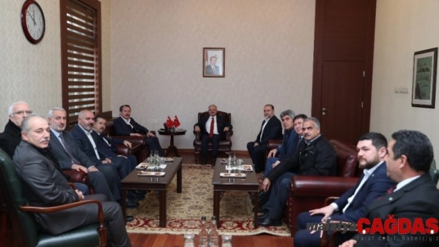 Vali Çakacak, Memur-Sen Genel Başkanı Yalçın'ı kabul etti