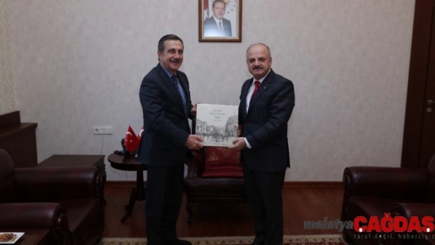 Vali Çakacak, Tepebaşı Belediye Başkanı Ataç'ı kabul etti