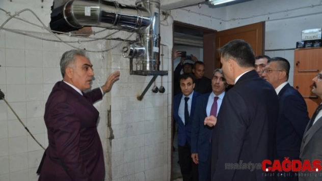 Vali Çiftçi'den 103 öğrencinin zehirlendiği yurtta inceleme