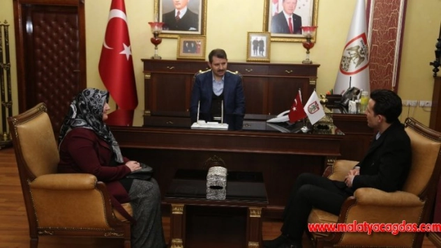 Vali, çiftin ilginç isteğini geri çevirmedi