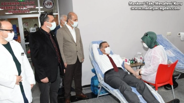 Vali Çuhadar ve yardımcıları kan bağışında bulundu