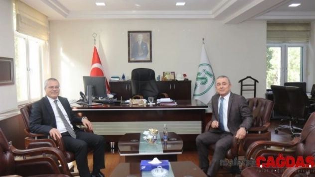 Vali Deniz İzmir'de temaslarda bulundu