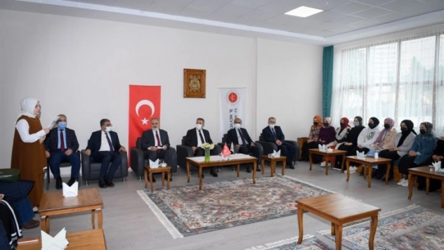 Vali Elban: 'Hayalleriniz büyük olsun'