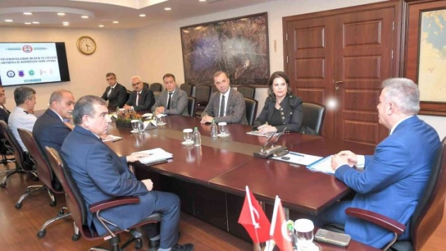 Vali Elban: 'Üniversiteli öğrencilerimiz bizim emanetimizdir'