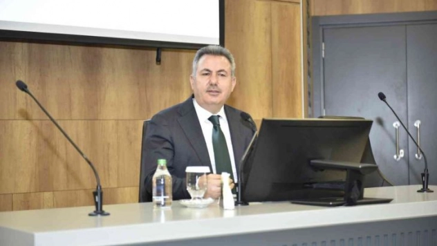 Vali Elban: 'Yazılım konusunda yetkin kişiler yetiştireceğiz'