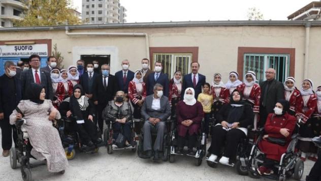 Vali Erin engelli vatandaşlarla bir araya geldi