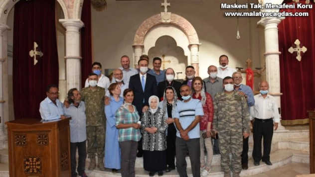 Vali Erin, Resulayn'daki Süryani cemaatiyle buluştu