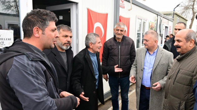 Vali Ersin Yazıcı Doğanşehir İlçesindeki Deprem Konutlarına İnceleme