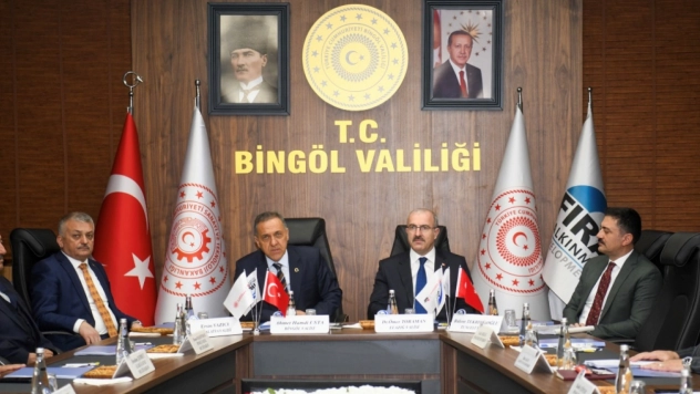 Vali Ersin Yazıcı FKA'nın Şubat Yönetim Kurulu Toplantısına Katıldı