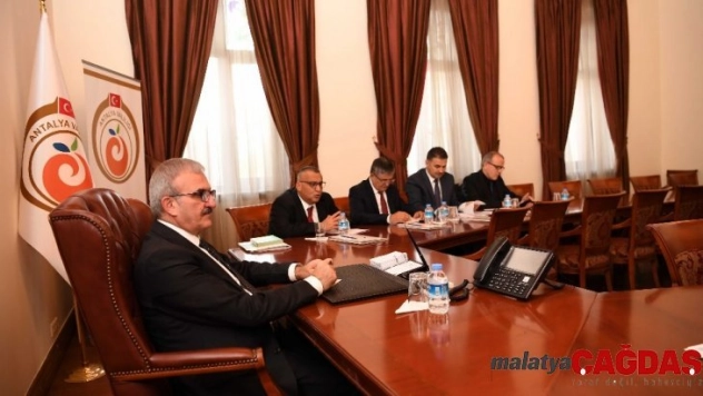 Vali Karaloğlu: 'Çevre korunmazsa insan yok olacak'