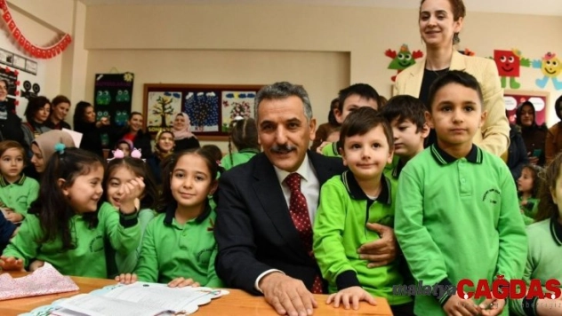 Vali Kaymak: 'Çocuklarımızın iyi bir insan olarak geleceğe hazırlanmalarını çok önemsiyoruz'