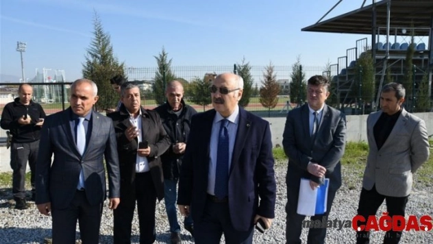 Vali Köşger spor tesislerini inceledi