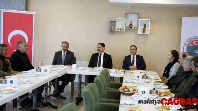 Vali Masatlı, Gazeteciler Günü'nde Gazetecilerle bir araya geldi