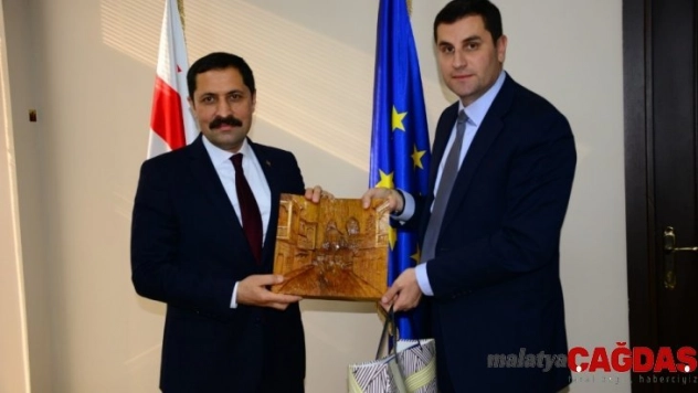 Vali Mustafa Masatlı, berberindeki heyetle birlikte Gürcistan'ın Samtskhe-Javakheti bölgesine resmî ziyaret gerçekleştirdi