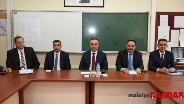 Vali Soytürk eğitimciler ile bir araya geldi