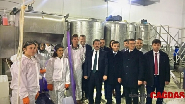 Vali Tavlı, Yenice Mesleki ve Teknik Anadolu Lisesini ziyaret etti