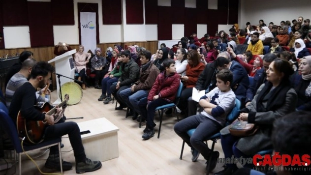 Van Büyükşehir Belediyesinden şiir dinletisi