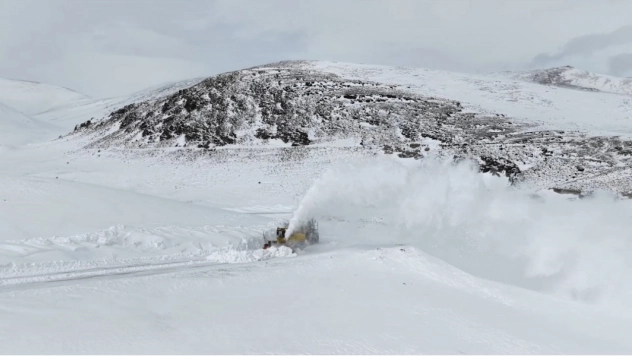 Van'da 53 yerleşim yerinin yolu kapalı