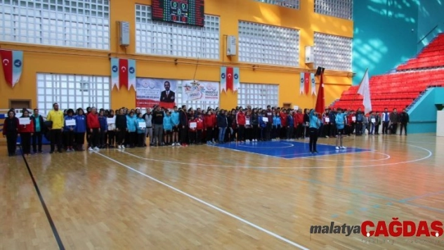 Van'da ANALİG Voleybol Çeyrek Final müsabakaları başladı