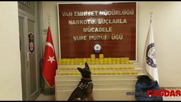 Van'da park halindeki kamyonetten 45 kilo eroin çıktı