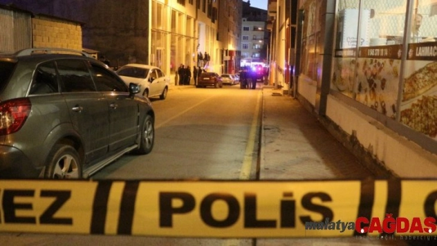 Van'da üzerinde uyuşturucu bulunan şahıs silahla kendini vurdu