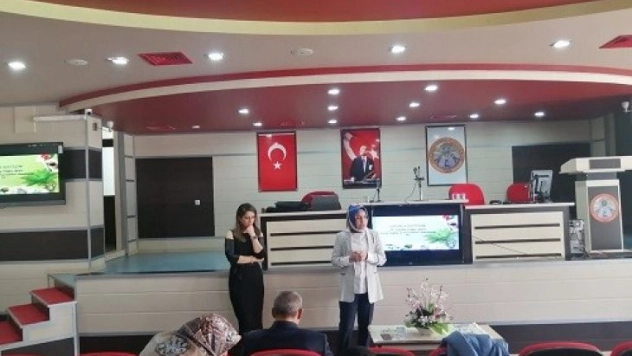 Velilere iletişimin önemi anlatıldı