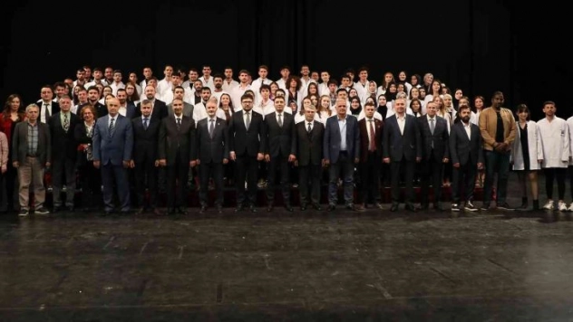 Veteriner hekim adayları önlüklerini giydi