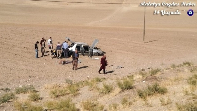 Virajı alamayan otomobil takla attı 3 yaralı