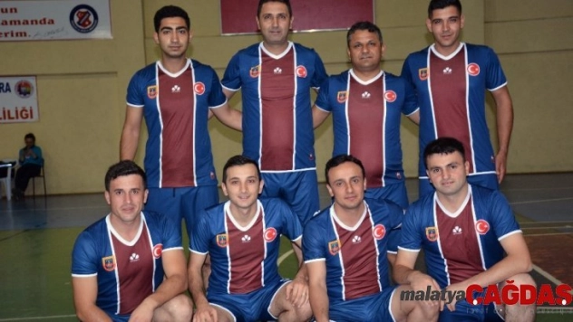Voleybol turnuvasının şampiyonu Jandarma