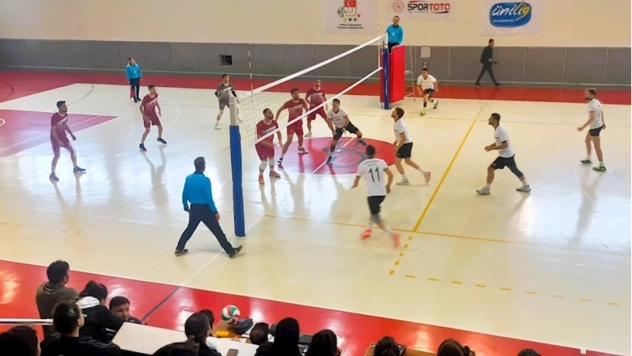 Voleybol Üniversiteler Arası Bölgesel Lig müsabakaları başladı