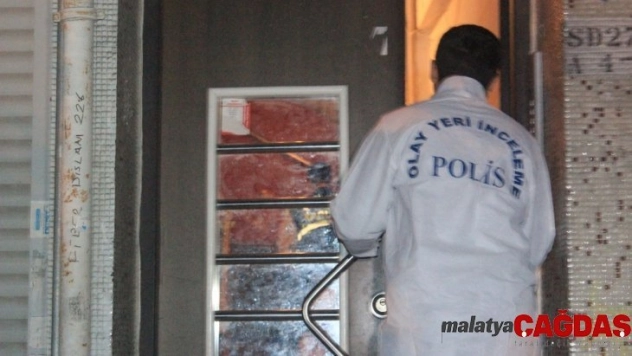 Yabancı uyruklu kadın uyuyan kocasını baltayla öldürdü