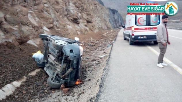 Yağışlı hava kazaya neden oldu: 4 yaralı