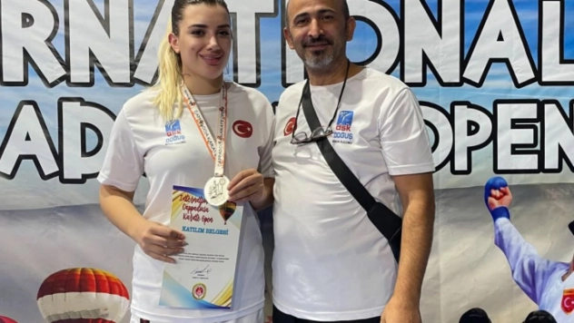 Yağmur Duman +86 Kg'da İkinci Oldu